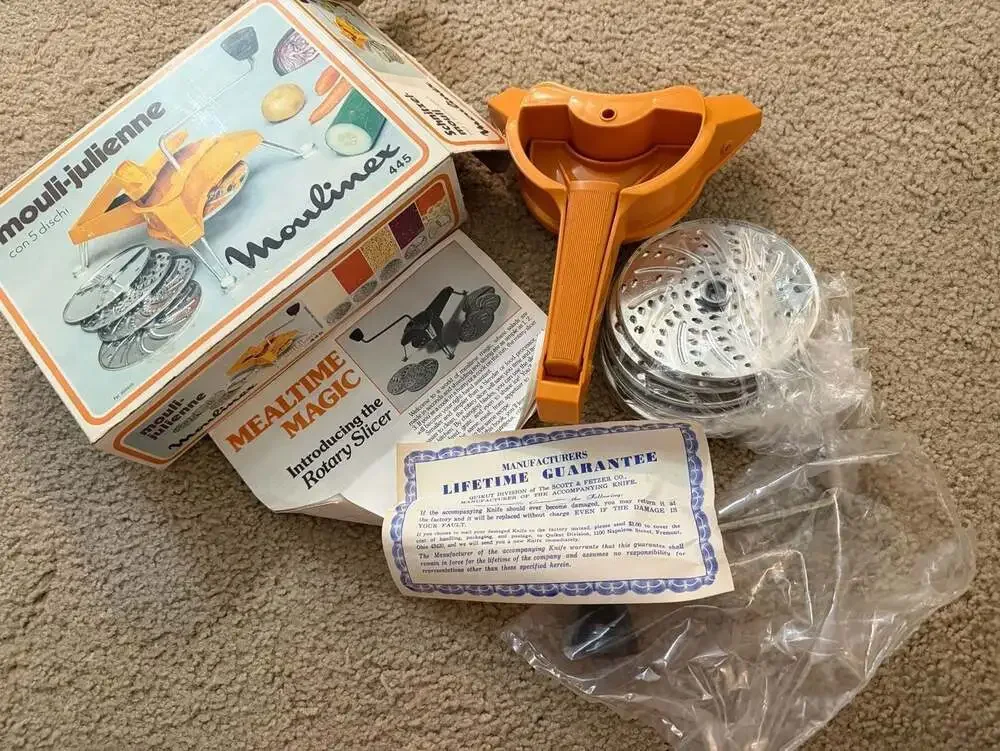 Vintage Moulinex Mouli-Julienne Vegetable Slicer 445 in Original Box